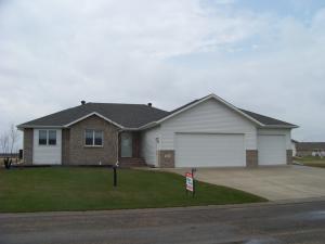 See virtual tour of this listing