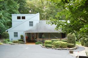 See virtual tour of this listing