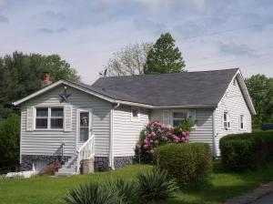 See virtual tour of this listing