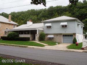See virtual tour of this listing