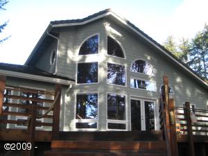 See virtual tour of this listing