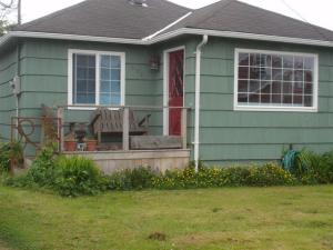 See virtual tour of this listing
