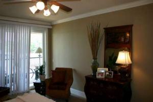 Sitting/dressing area