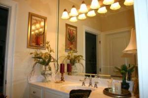 Master vanity area