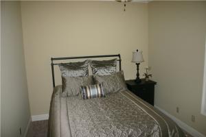 Guest Bedroom 1