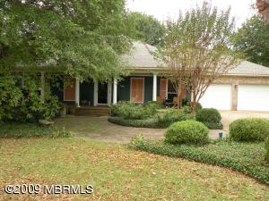 See virtual tour of this listing