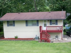 See virtual tour of this listing