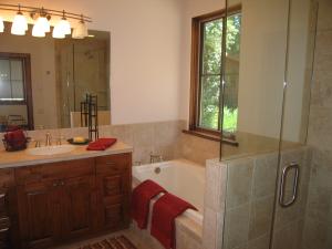 2nd Master Bath