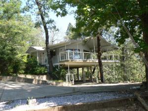 See virtual tour of this listing