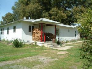 See virtual tour of this listing