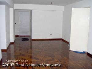 See virtual tour of this listing