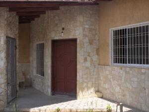 See virtual tour of this listing