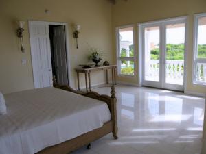 Spacious Master Bedroom Suite