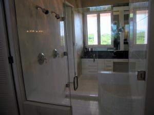 Glass Enclosed Double Head Master Shower