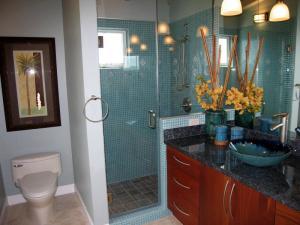 Guest Bath Four