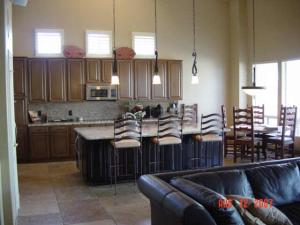 3705.00 SqFt - 5/2.5 bed/bath - $859,000