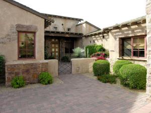 2800.00 SqFt - 3/3 bed/bath - $1,650,000