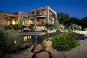 8492 SqFt - 6/7.5 bed/bath - $3,000,000