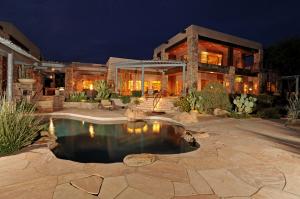 8492 SqFt - 6/7.5 bed/bath - $3,795,000