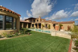 5800.00 SqFt - 5/5.5 bed/bath - $2,995,000