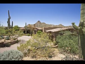 5665.00 SqFt - 5/4.5 bed/bath - $3,325,000