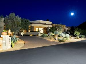 5019.00 SqFt - 3/4 bed/bath - $2,998,000