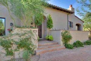 2000 SqFt - 2/2.5 bed/bath - $795,900