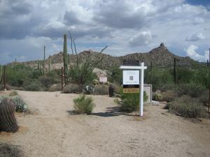 Non-HOA in Troon Area 2