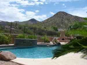 3305.00 SqFt - 3/2.5 bed/bath - $799,900 - Pending