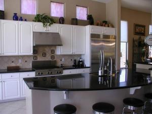 3000.00 SqFt - 3/3.5 bed/bath - $1,075,000