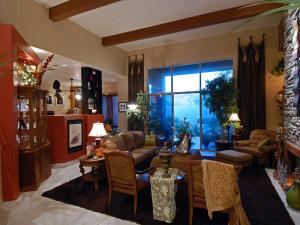 2777.00 SqFt - 3/2 bed/bath - $874,900