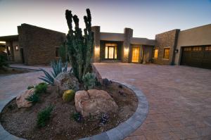5721 SqFt - 4/4.5 bed/bath - $2,850,000
