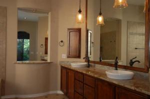 2787 SqFt - 4/2.5 bed/bath - $699,000