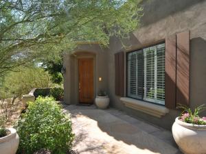 2302 SqFt - 3/3 bed/bath - $685,000