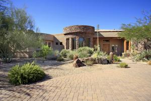 6488 SqFt - 5/5.5 bed/bath - $2,000,000 - Pending