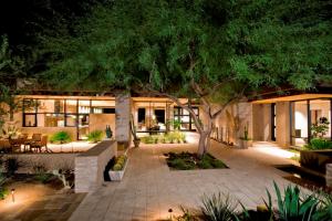 6820 SqFt - 5/5.5 bed/bath - $5,325,000