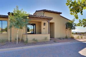 1676 SqFt - 2/2 bed/bath - $545,900
