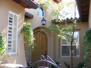 2431 SqFt - 2/2.5 bed/bath - $760,000