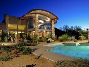 5800 SqFt - 4/4 bed/bath - $2,200,000