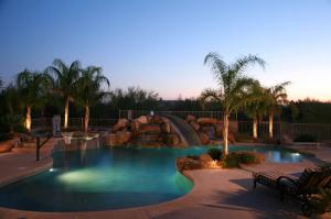 5836 SqFt - 4/4.5 bed/bath - $2,295,000