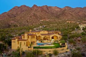 12111 SqFt - 5/7.5 bed/bath - $8,495,000