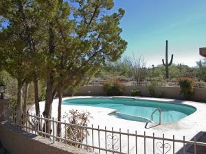 2687 SqFt - 4/3 bed/bath - $949,000