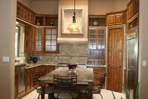 4128 SqFt - 4/3.5 bed/bath - $899,900
