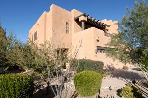2422 SqFt - 2/2.5 bed/bath - $449,000