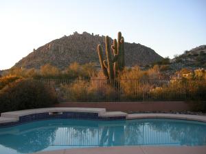 3305 SqFt - 4/2.5 bed/bath - $699,000