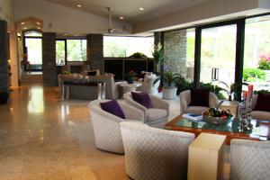 4591 SqFt - 3/2.5 bed/bath - $2,500,000
