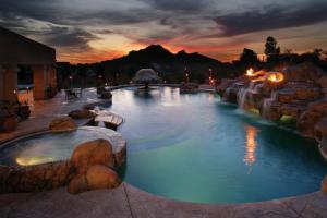 5100 SqFt - 4/4.5 bed/bath - $1,500,000
