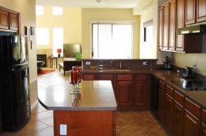 2302 SqFt - 3/2.5 bed/bath - $310,000 - Pending