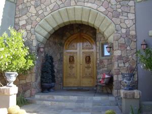4680 SqFt - 4/4.5 bed/bath - $1,625,000