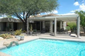 3350 SqFt - 4/4 bed/bath - $899,000